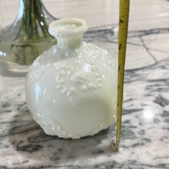 Victorian Milk Glass Decanter with Stoppers matching vintage Set of 2 - Picture 9 of 10